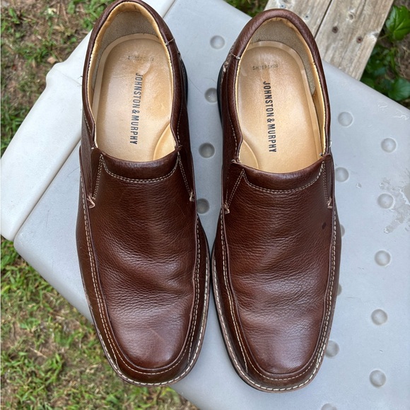 Johnston & Murphy Rich Brown Leather Slip-Ons - Picture 3 of 16